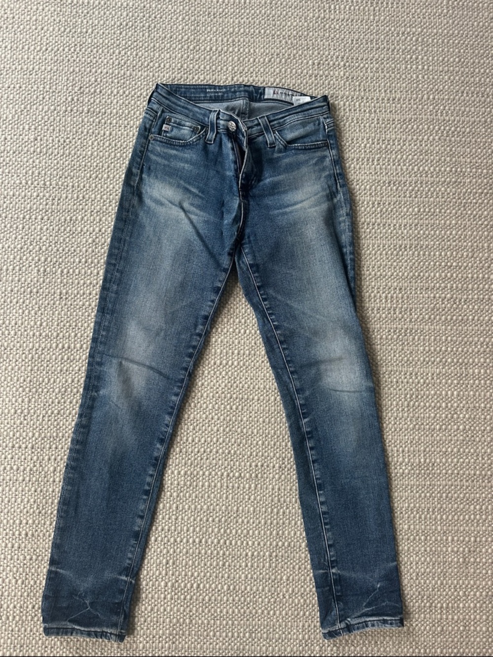 AG Adriano Goldschmied Jeans in Faded Blue